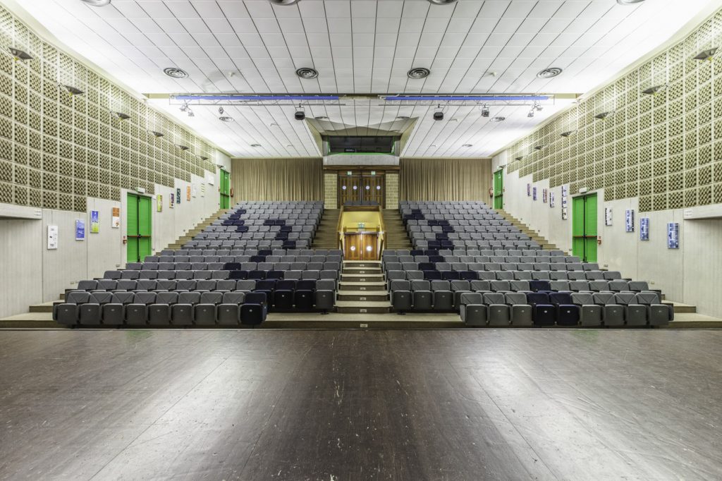 teatro monsignor lavaroni di artegna