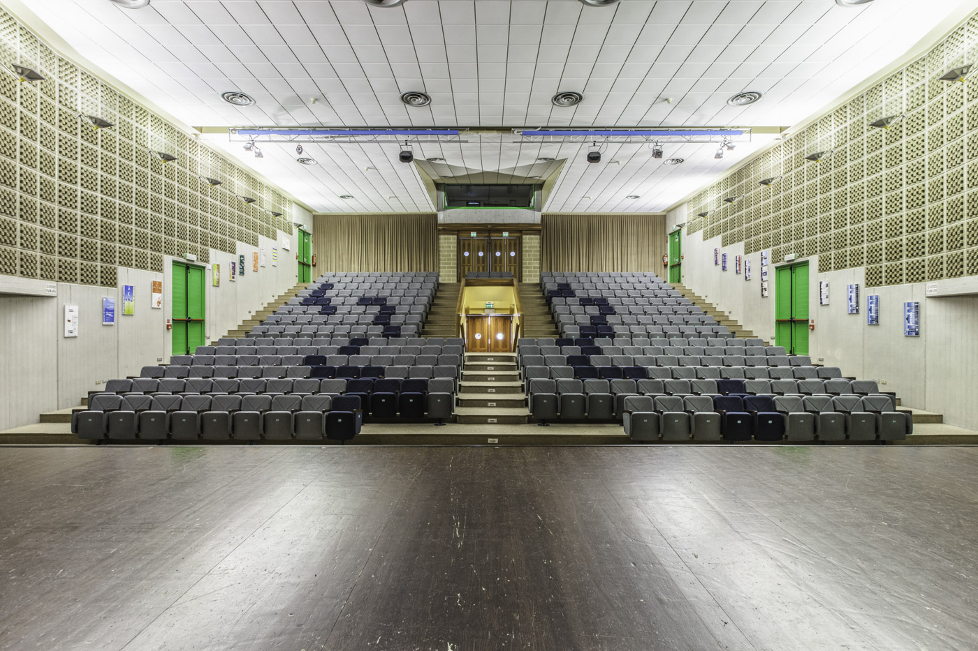 teatro monsignor lavaroni di artegna