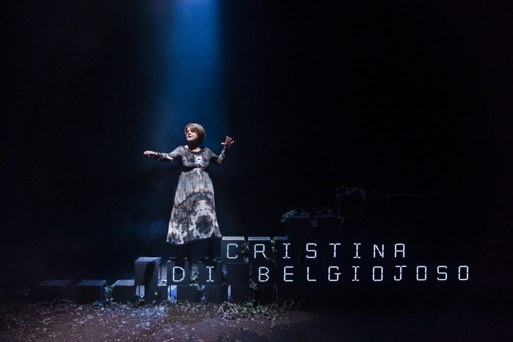 se non posso ballare non è la mia rivoluzione lella costa