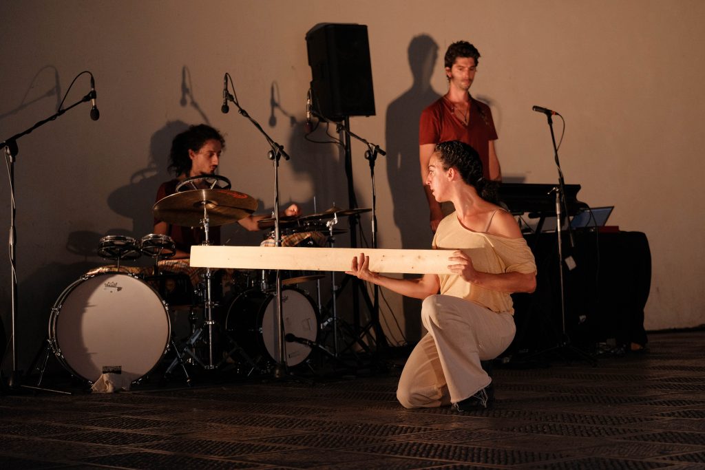 attraverso compagnia areaarea