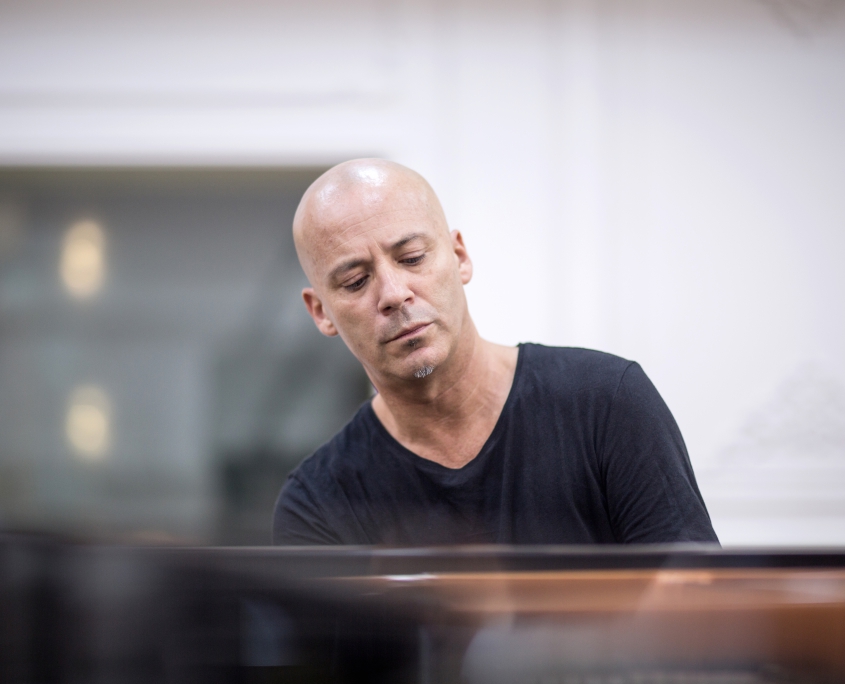 stefano battaglia L Y R A